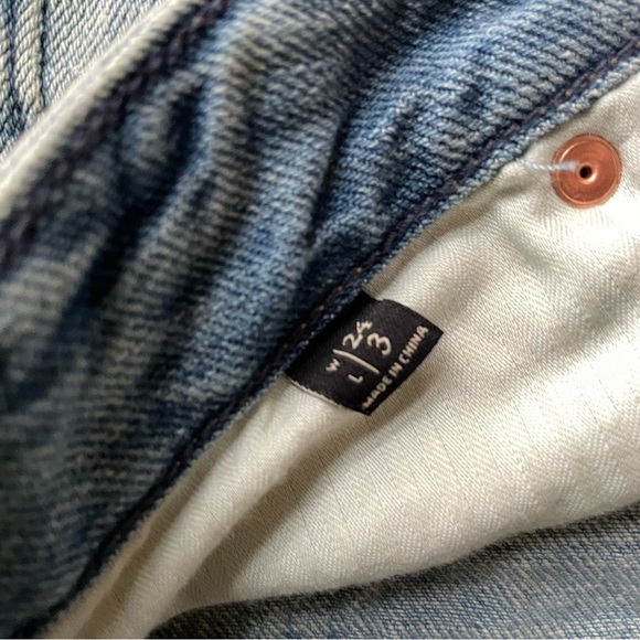 A&F Distressed Denim Shorts - Picture 4 of 4